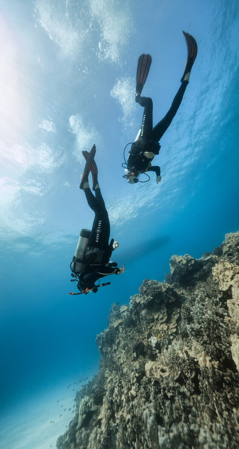 buceo_wayuu_carga_botellas_algunos_de_los_elementos_contaminantes_del_aire